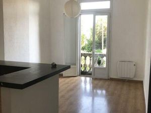 Location appartement 3 pièces 48 m² à Avignon (84000)