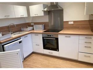 Location appartement 3 pièces 73 m² à Poitiers (86000)
