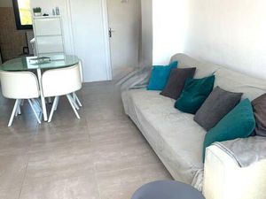 Location appartement 3 pièces 60 m² à Saint-Raphaël (83530)