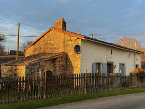 Vente maison 5 pièces 90 m² Sauzé-entre-Bois (79190)