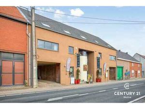 Spacieux appartement duplex avec grenier  entrée privative e