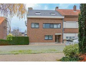 Appartement de 2 chambres au rez-de-chaussée avec jardin et