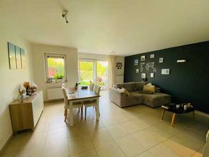 Rez-de-chaussée lumineux 2 chambres  parking  jardin