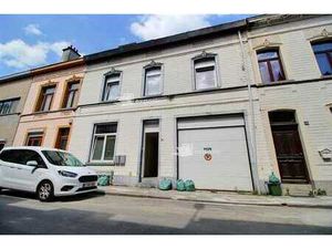 Maison de ±425m² avec garage/ entrée carrossable (habitable