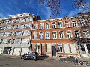 Studio entièrement rénové avec cuisine commune