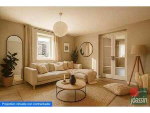 Rez-de-chaussée rénové avec 2 chambres