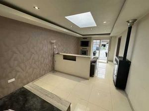 GHLIN: Superbe Maison Meublée  Garage XXL & Dépendance