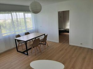 Location appartement 4 pièces 76 m² à Pontoise (95000)