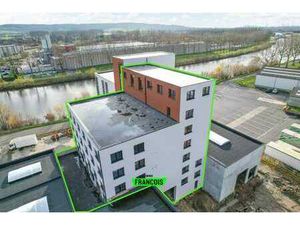 Tour unique avec unités PME et loft à vendre à Kerkhove !