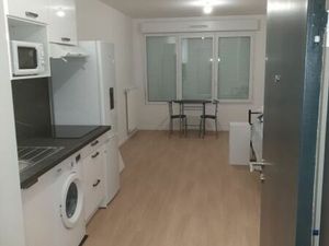 Location appartement 1 pièce 26 m² à Villepinte (93420)