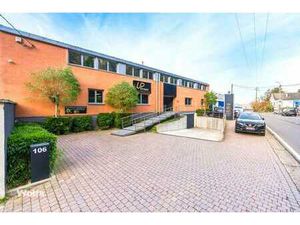 Spacieuse surface commerciale de 350 m² !