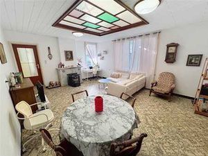 Grande maison avec un fort potentiel