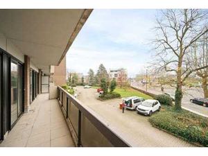 Appartement lumineux de 3 chambres avec grand balcon  garage