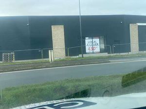 Location Bureaux et commerces à Pont-l'Abbé (29120) : à louer / 200m² Pont-l'Abbé