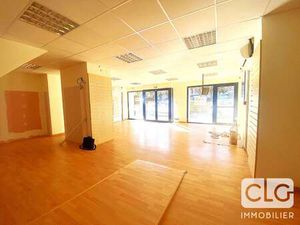 Location Bureaux et commerces à Pont-l'Abbé (29120) : à louer / 250m² Pont-l'Abbé