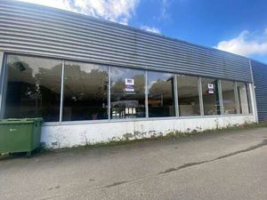 Location Bureaux et commerces à Quimper (29000) : à louer / 485m² Quimper