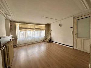 Petit Appartement (pres du Square Ambiorix  CEE)