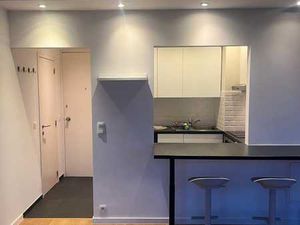 BEAU STUDIO MEUBLé A LOUER - QUARTIER DES TONGRES