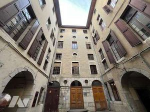 Vente Appartement 6 pièces et plus à Chambéry (73000) : à vendre 6 pièces et plus / 260m² 