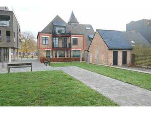 À LOUER : Appartement de deux chambres avec débarras privé