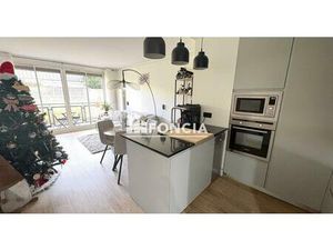 Magnifique 2 pièces rénové de 46 m² avec balcon et parking