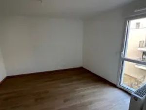 T2 + garage + balcon - ECULLY