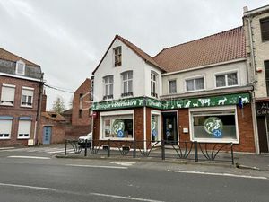 Immeuble mixte de 300 m² à Wormhout