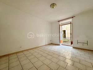 Immeuble de 162 33 m² à Nimes