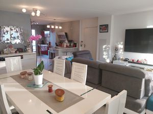 T5 traversant Dernier étage Copro récente de 2013