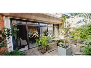A Vendre Nîmes  proche Jean Jaurès  Maison de villle ou loca