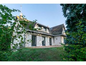 Maison de 210 m² à Saint-Pere-Sur-Loire