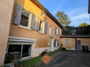 Maison atypique au calme et vie de village à Sainte-Foy-lès-