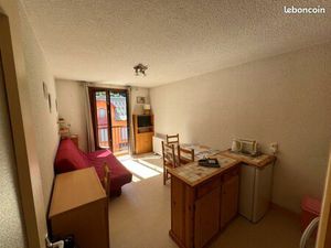 Studio avec vue plein sud au centre ville d’Aiguille