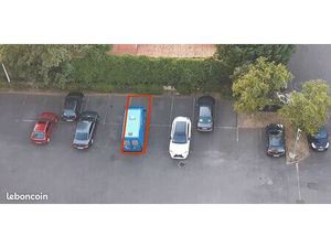 Parking double à Ivry sur Seine  en résidence sécurisée