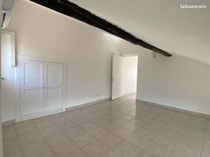 Grand T2 place du marché