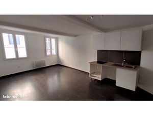 T2 quartier hôtel de ville - proximité immédiate VIEUX PORT/PANIER