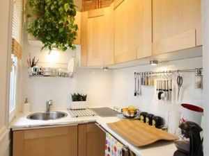 Bastille: 2 pièces  Salon  1 Chambre séparée  Espace Bureau Immeuble Standing Calme