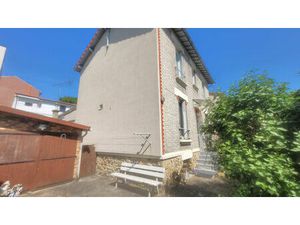 Immeuble comprenant 3 logements à Montreuil (F3 et 2 studios)