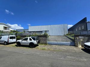 A VENDRE HANGAR ZONE DE LA MARE
