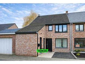 Maison avec 3 chambres  jardin et emplacement dans le centr…