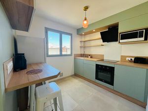 EXCEPTIONNEL - SUPERBE T2 MEUBLE - CENTRE VILLE ST GILLES LES BAINS