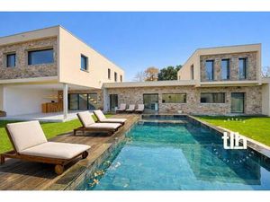 A Vendre Assas : Maison 6 Pieces 275m2  4 Chambres Et 1 Bureau