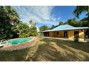 Maison Petit-Bourg m² T-6 à vendre  465 000 €