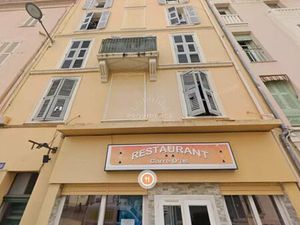 À VENDRE – IMMEUBLE DE RAPPORT – EMPLACEMENT CENTRAL