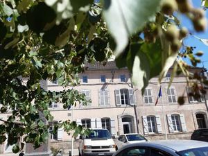 T3 SPACIEUX AU CALME 15 KM DE LUXEUIL