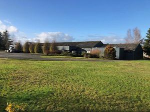 Bâtiment polyvalent de 1500m²