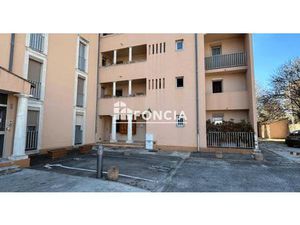 Exclusivité ORANGE -Studio rénové proche centre-ville