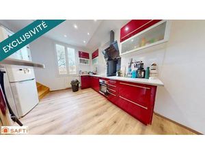 Maison de ville composé de deux logements + garage