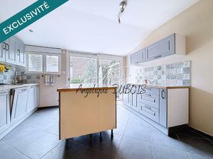 Belle maison de ville situé en centre ville de Lens  venez découvrir cette maison sur deux