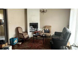 Saint André lez Lille   limite Lambersart : grande maison de famille